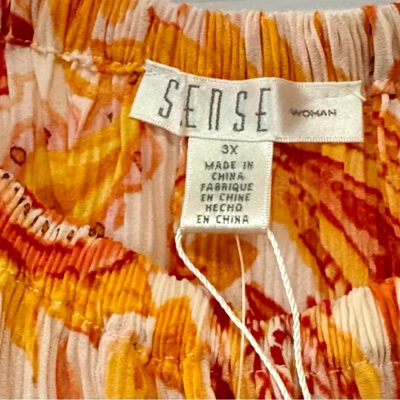 Spense Orange and Red Paisley Women's Top - Picture 2 of 2